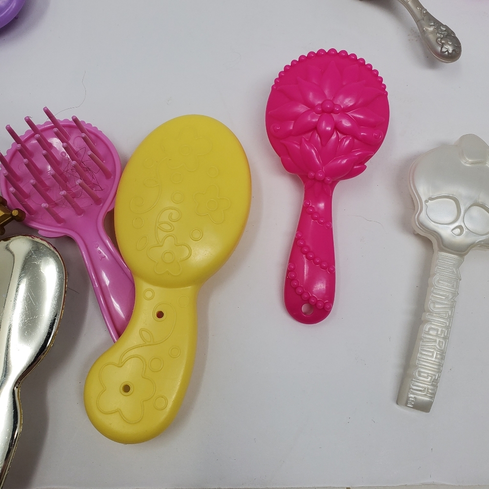 Variety of Toy Brushes Barbie/My little Pony/Other brands Lot of  22 Different t - Picture 5 of 8